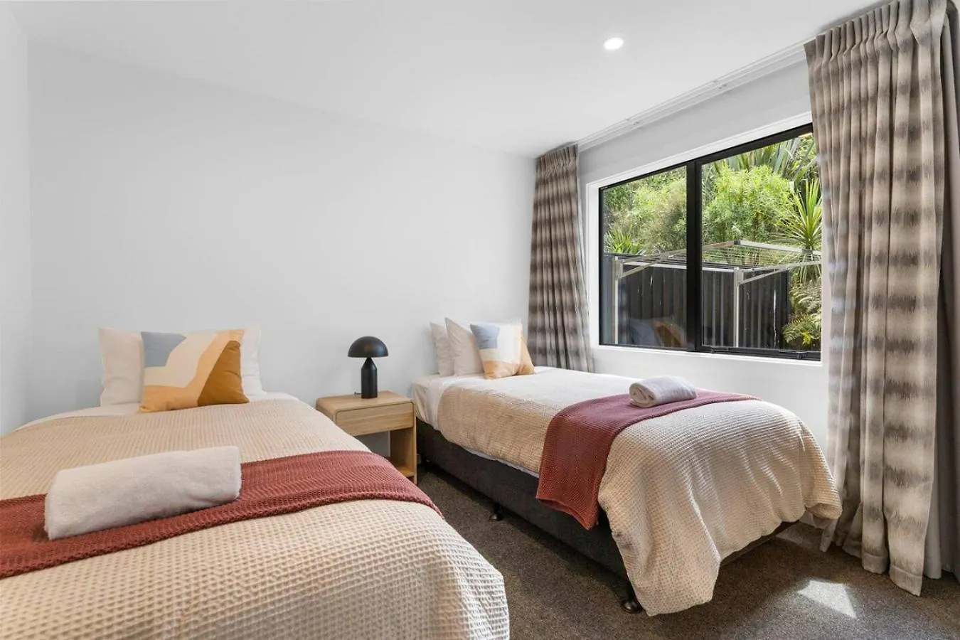 Peaceful Taupo Escape With King Suite And Comfort