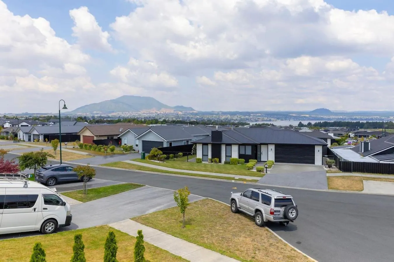 Peaceful Taupo Escape With King Suite And Comfort New Zealand